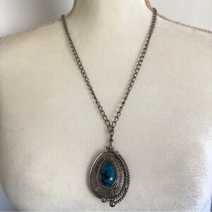 Elegant Silver Necklace with Turquoise Pendant